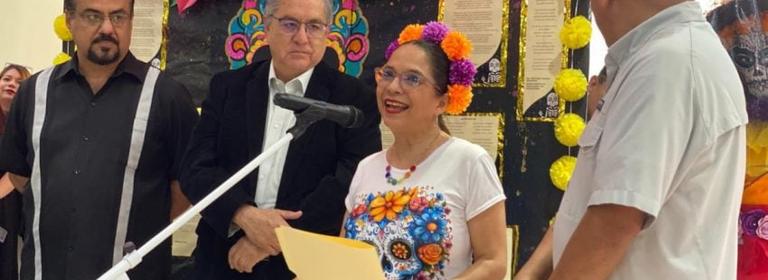 Celebran tradiciones en Torre Gubernamental con emotiva ceremonia y ofrenda en Día de Muertos