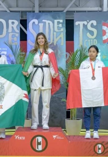 Gana tamaulipeca medalla de oro en certamen internacional de taekwondo