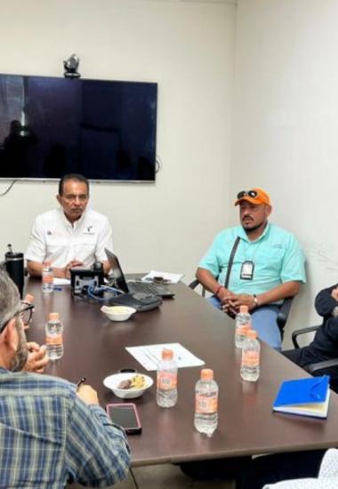 Avanzan acuerdos para fortalecer pesca legal y ordenada en Playa Bagdad