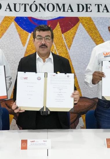 Concreta la UAT acuerdos en beneficio de sus trabajadores