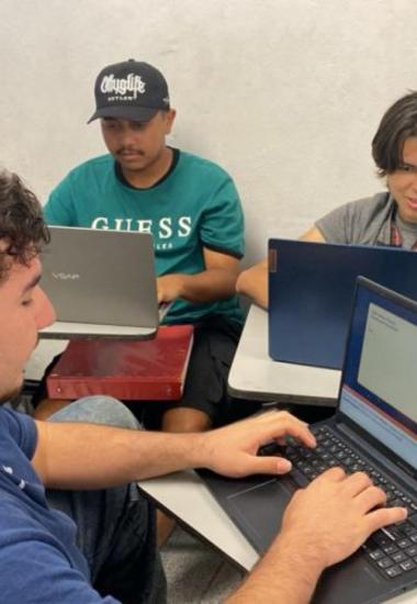 Impulsa UPRR talento de sus estudiantes con certificación internacional