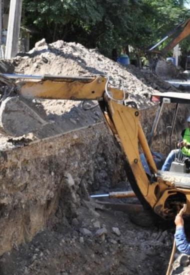 Supervisa SRHDS avances en la rehabilitación del drenaje en el municipio de González