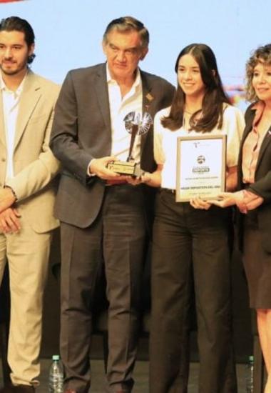 Premia Américo Villarreal a la juventud y al deporte tamaulipeco