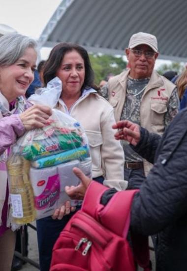 Lleva María de Villarreal miles de apoyos a Xicoténcatl con la Brigada Transformando Familias