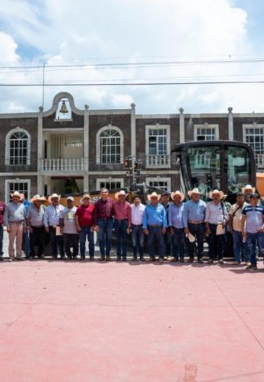 Acuerda Américo programa conjunto para rehabilitar caminos rurales de Jaumave
