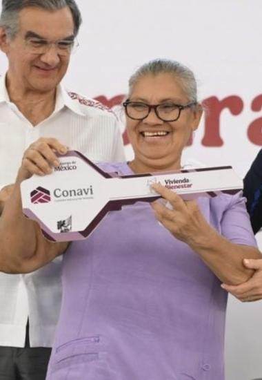 Con la entrega de viviendas se hace justicia a quienes menos tienen: Claudia Sheinbaum